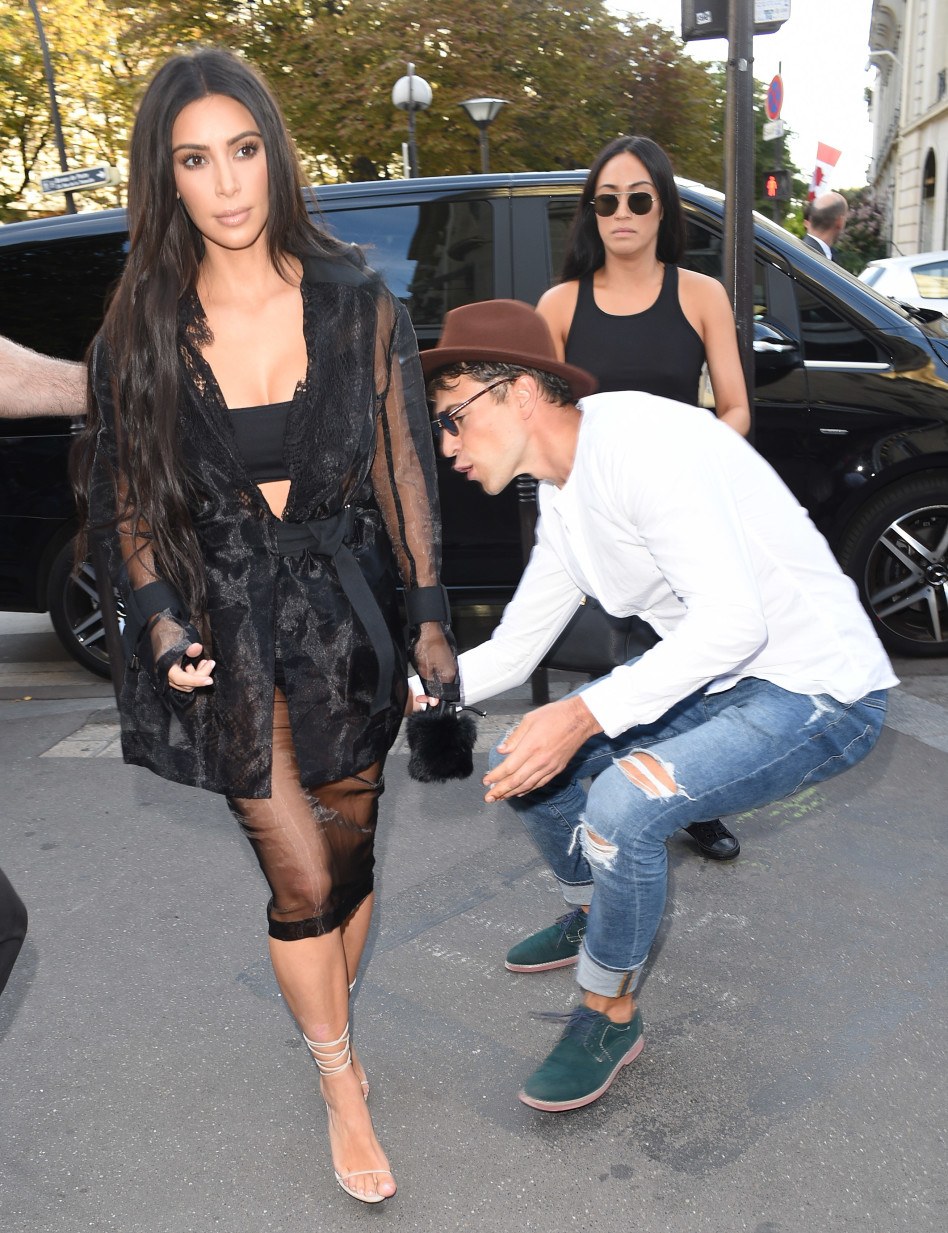 ביקור טראומתי. קים קרדישאן מותקפת בפריז, ימים לפני השוד (Splash)