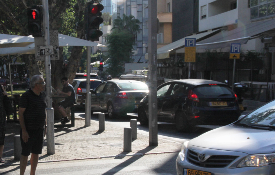 עצור בטרם תעבור, אמנון