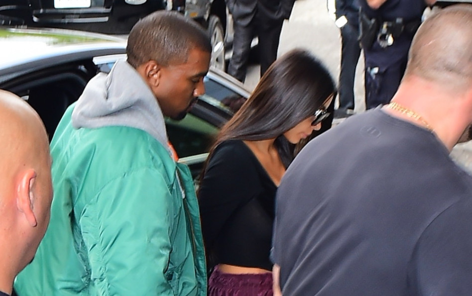 כשעזרו אחד לשניה כשהיו במצוקה. קים קרדשיאן וקניה ווסט (צילום: splash(