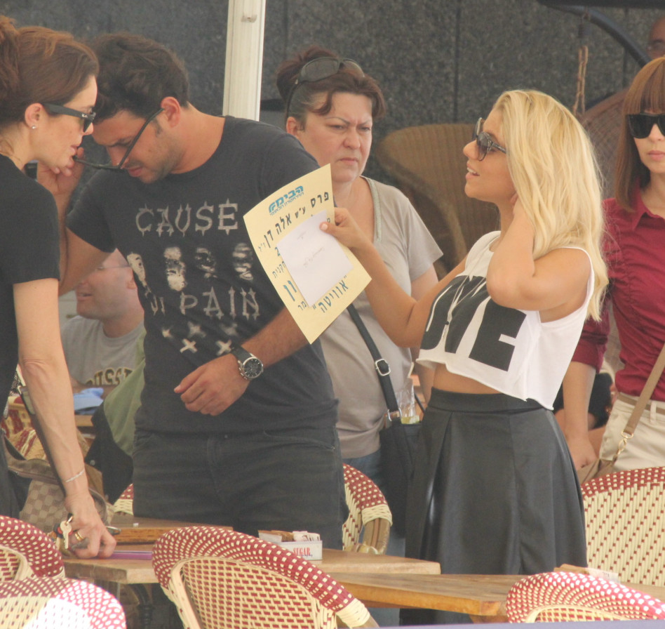 אוקיוש, ההתלהבות בשיאה. מימון