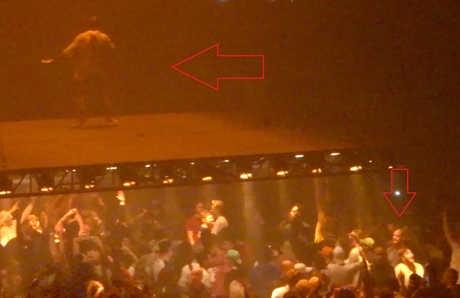 זה כבר בהופעה האחרונה של קניה. מזהים את פסקל? (Splashnews)