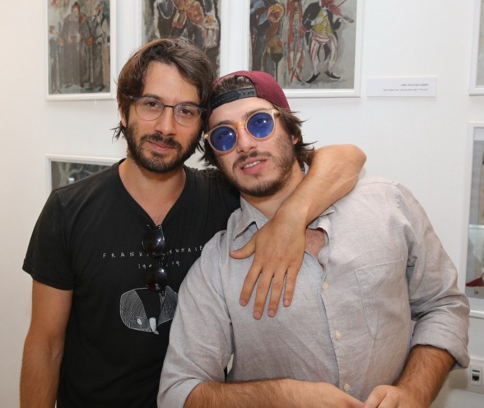 רן דנקר עם אחיו סתיו. מעוטר (צילום: איציק בירן)