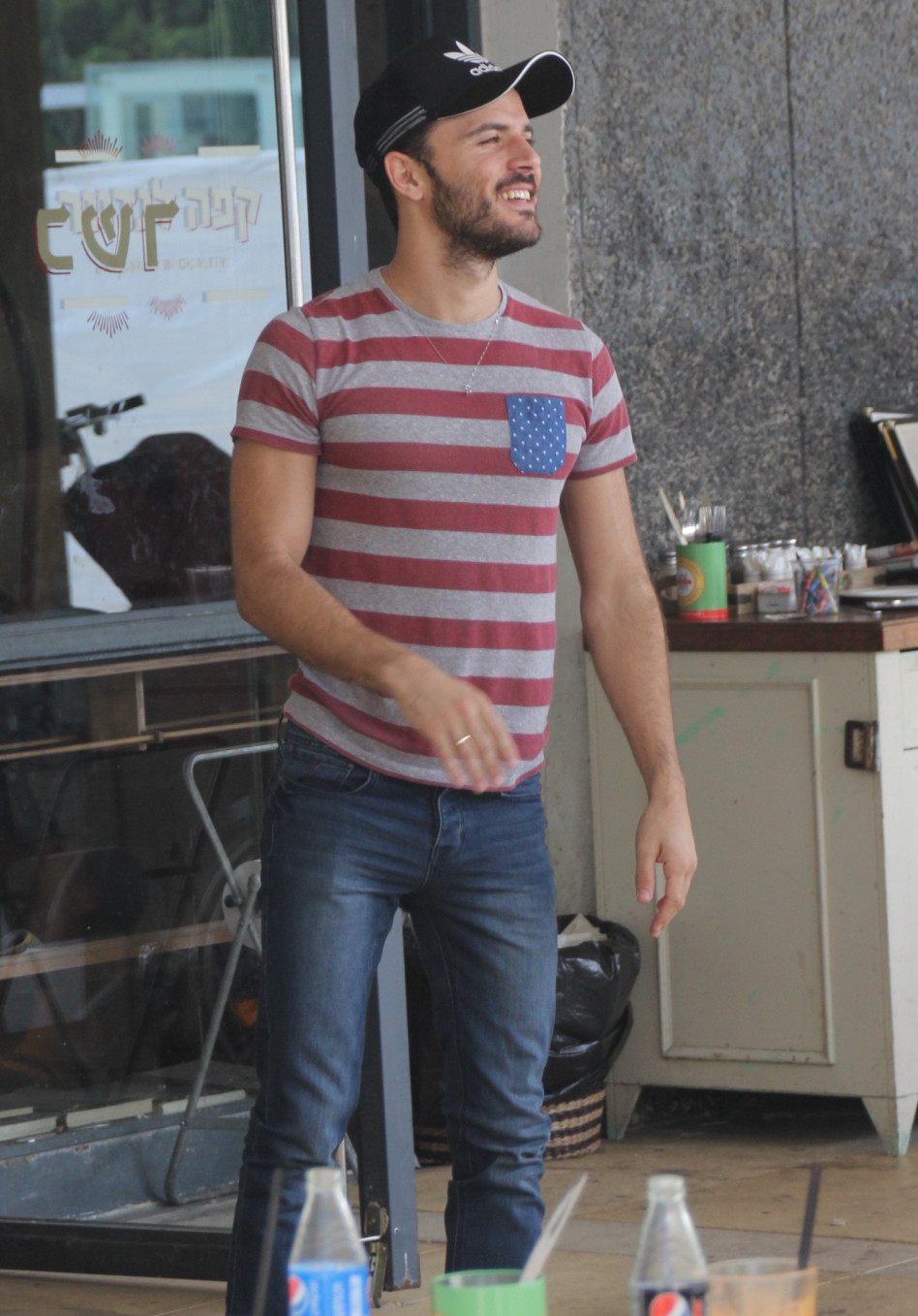 רגע, עוד חבר חסר