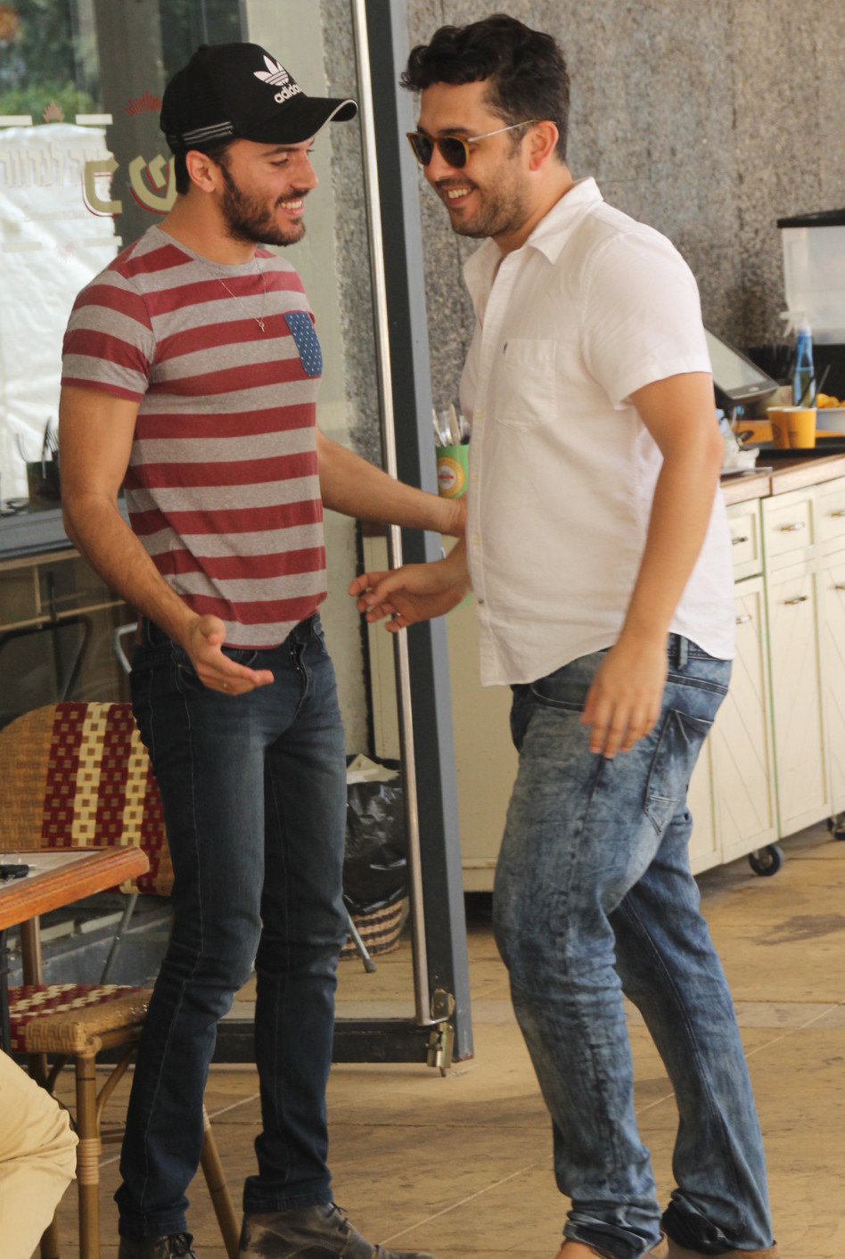 "תגיד, רזית כמה גרמים לא?"