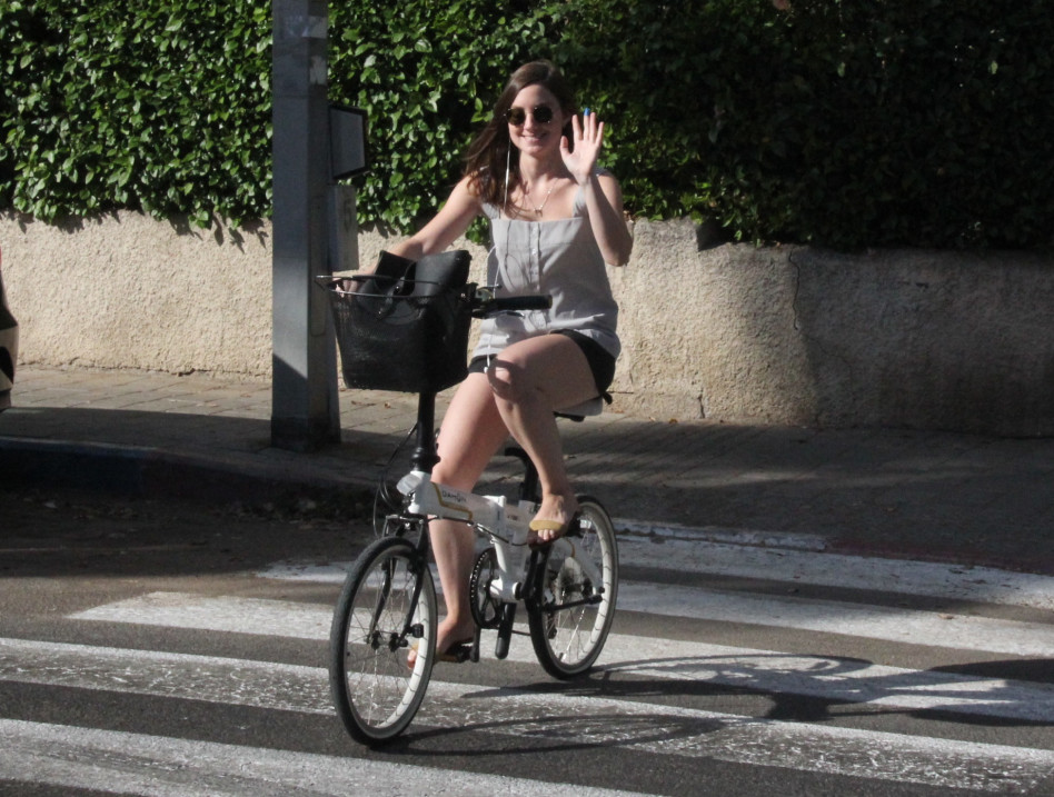 ביוש, עפתי. אליאנה תדהר