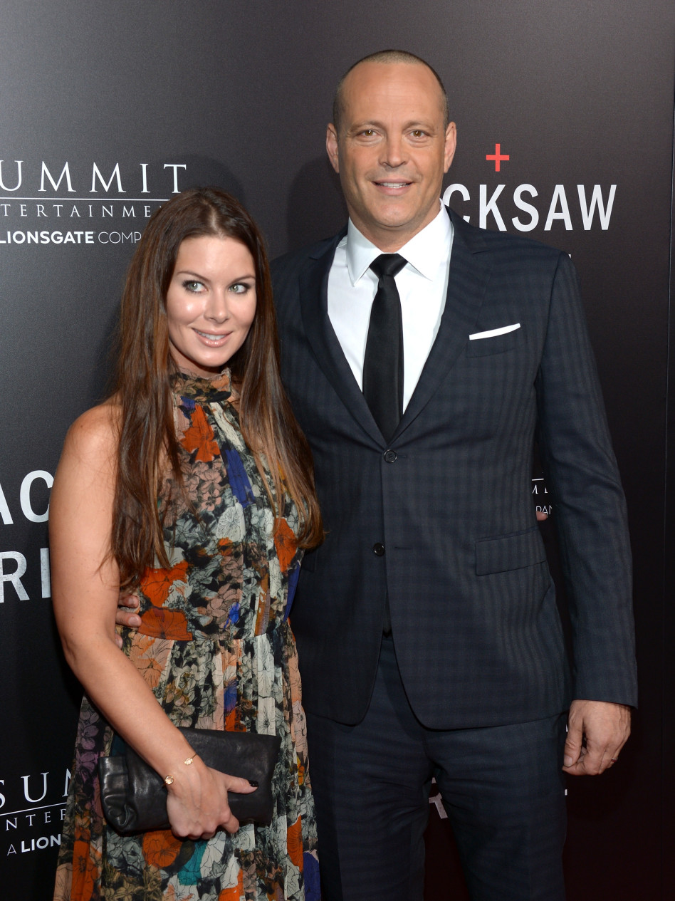 כבר שכח מג'ניפר אניסטון. וינס ווהן וקיילה וובר