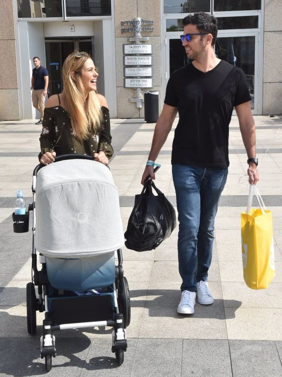 "מאמי, איך אני נראית?"