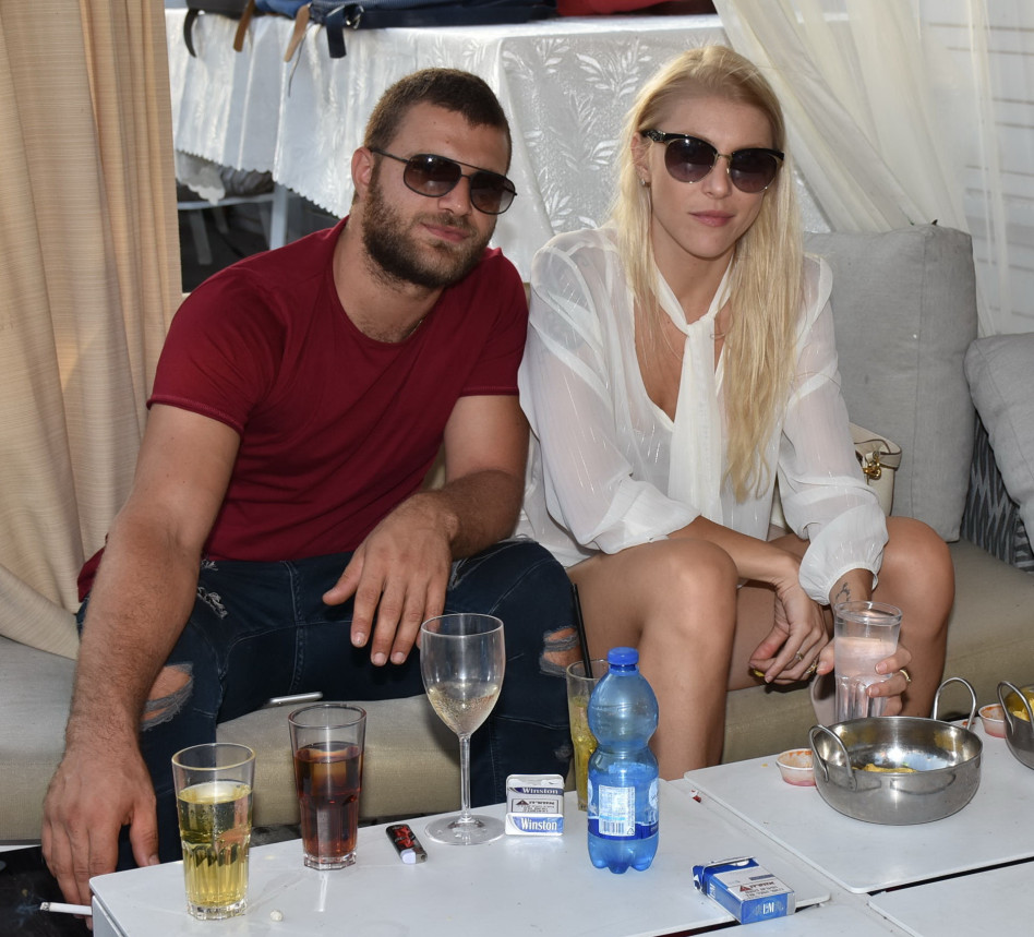 שואפים רחוק. מיטל דה רזון ואביאל כהן