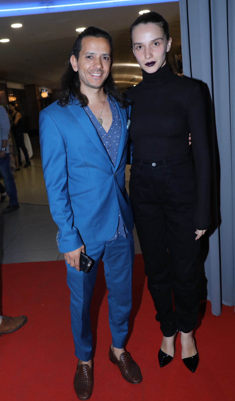 הופס, ציון ברוך מחייך