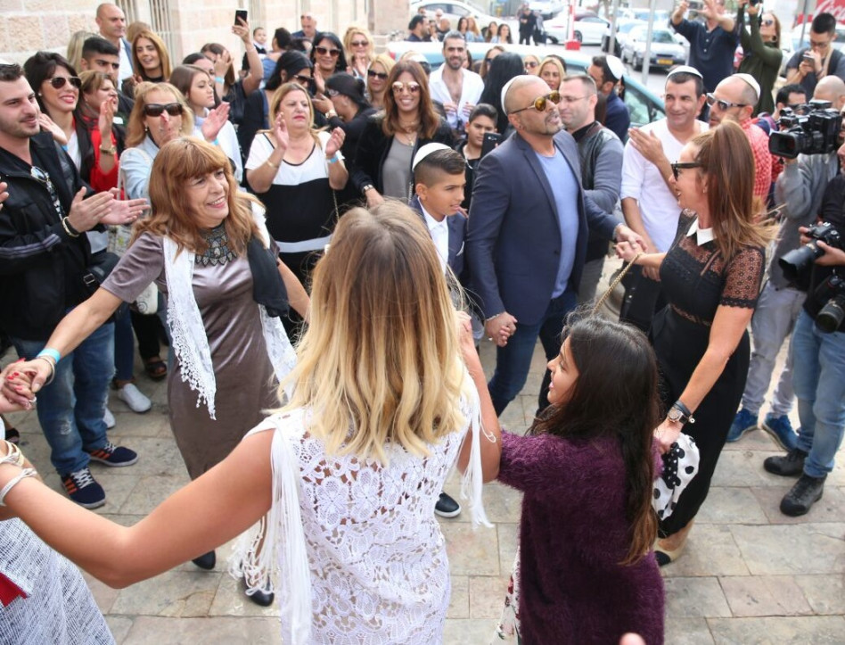 הורה בעיר הקודש! גולן ולוי רוקדים