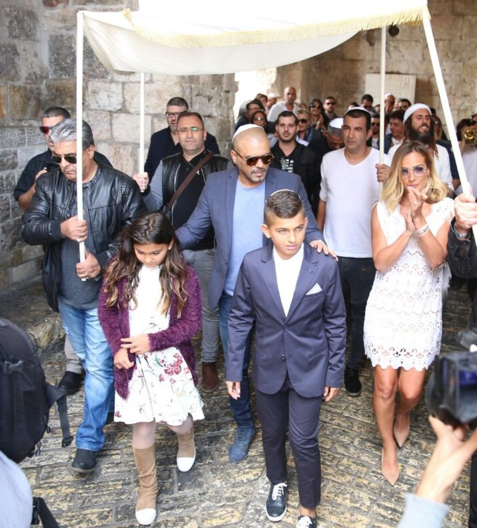 ישמחו השמיים! אילנית לוי, אייל גולן עם ליאם ואלין גולן