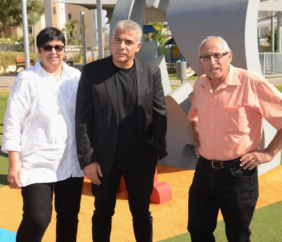 מוטי ששון, יאיר לפיד וחנה הרצמן (צילום: אלי נאמן)