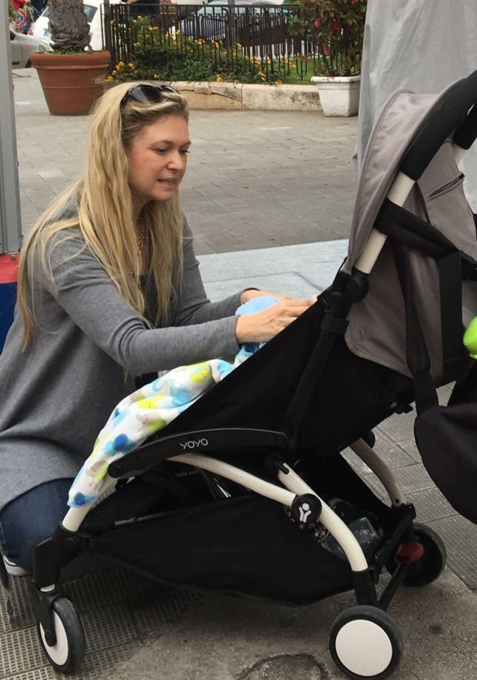 "שיר איתי: בקרנבל של מיכלללל". ינאי