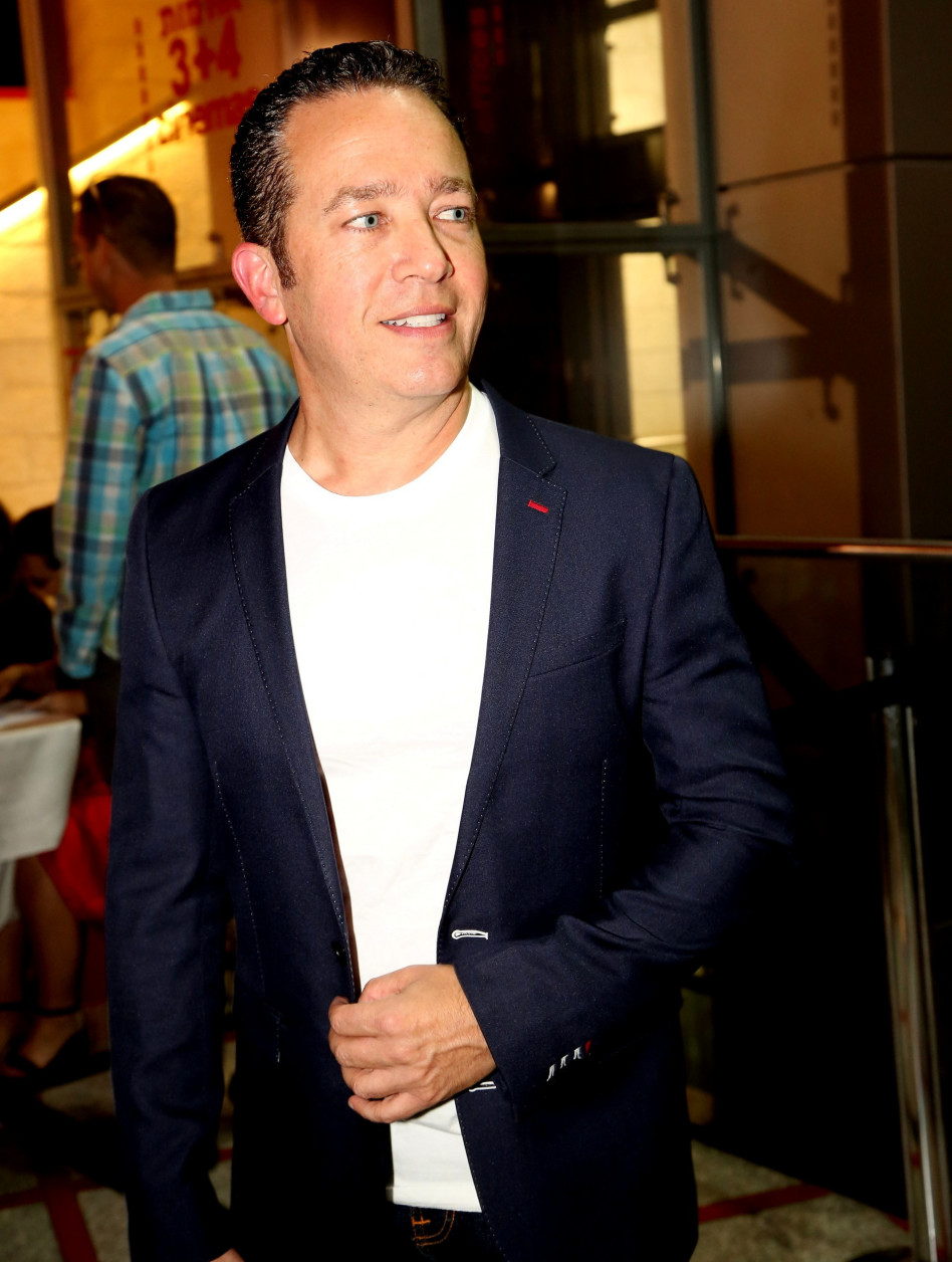 גיא פינס, מר מפיק