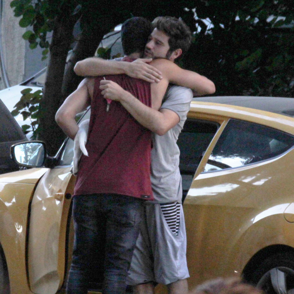 "אחי, אוהב אותך בלב"