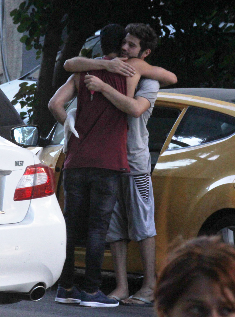 חיבוקי! מאוןר שוויצר ועופר חיון מתחככים (צילום: ניר פקין)