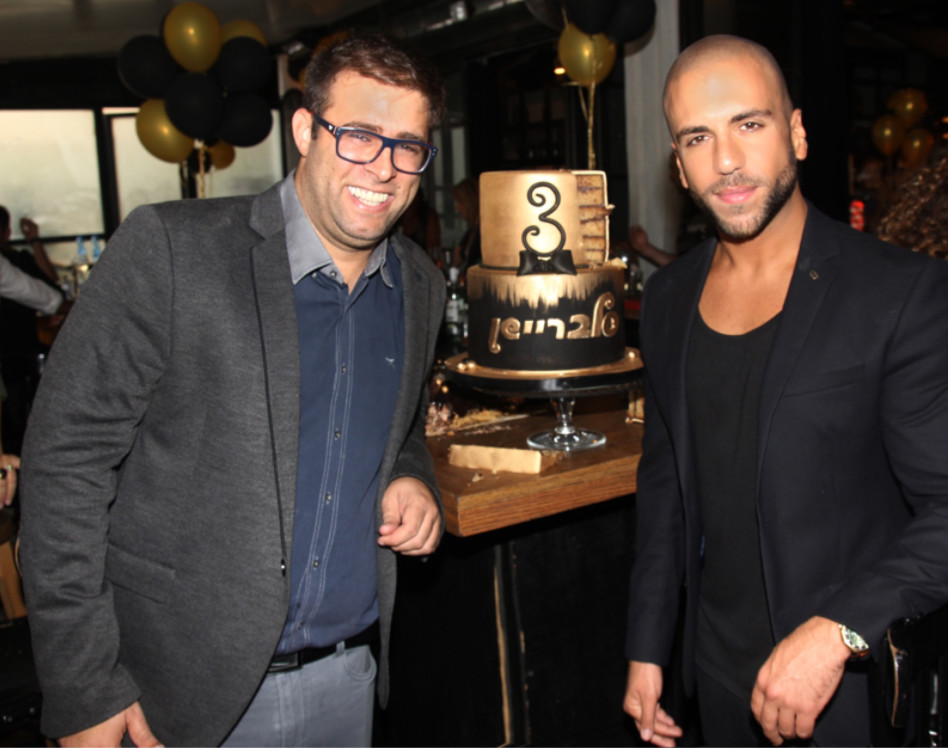 טקסט פוליטי. צחי קומה עם אורן חזן