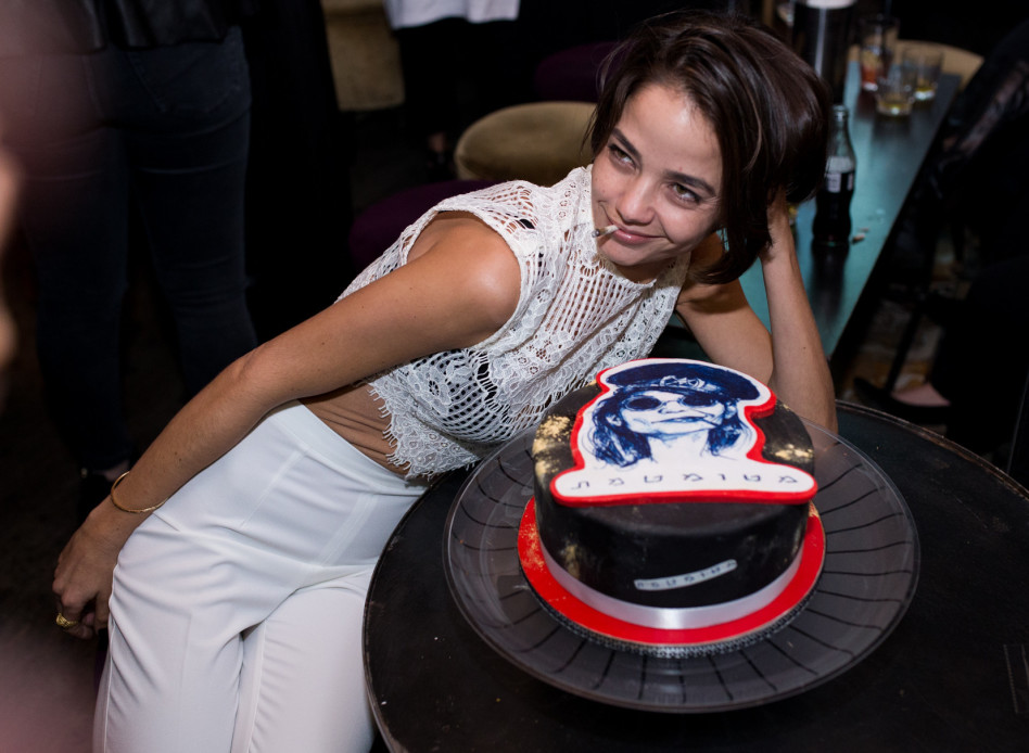 עוגה, מטומטמים? בת חן סבג מפנקת