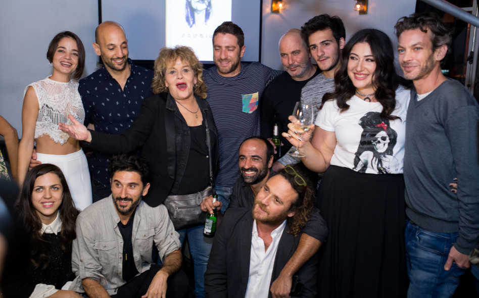 תגידו "סיום עונננננננהההההה". צוות הסדרה "מטומטמת"