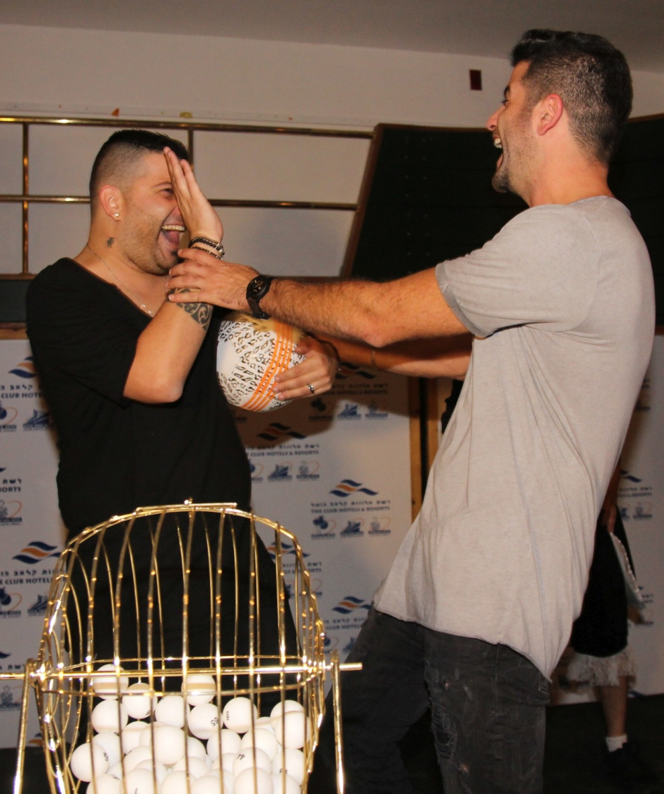 חי חה חו! הצחוק טוב לבריאות, כוכבי