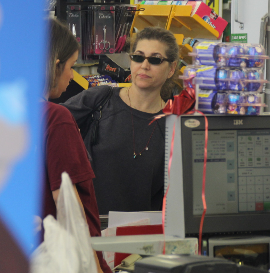 כן, הנה הצלם קרן מור!