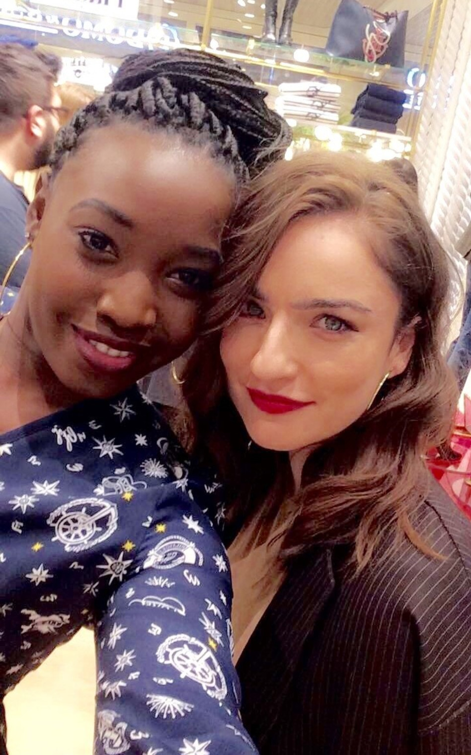 עד שפגשה את הכוכבת הישראלית האהובה עליה! אלישע ובוקשטיין בסלפי