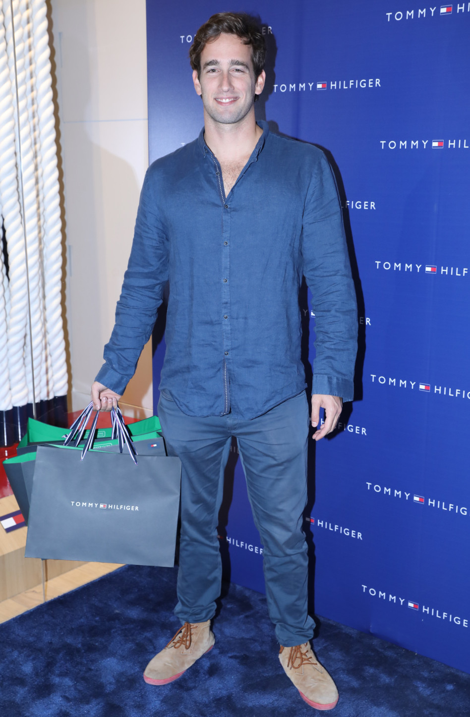 רטוב מאוד. גיא ברנע