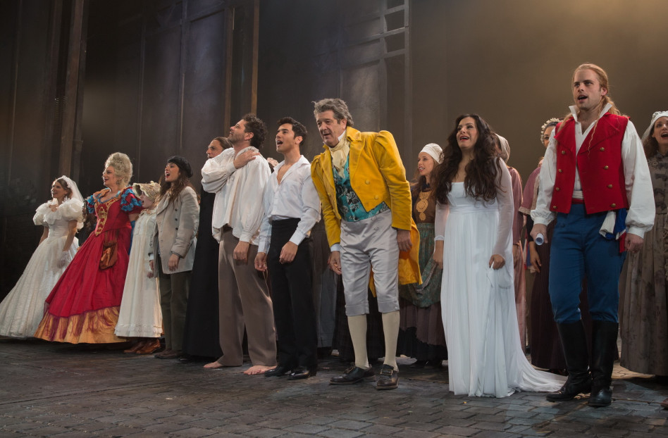 איזה שואו! צוות "עלובי החיים" של הבימה