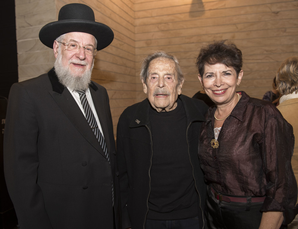 דינה פורת, חיים גורי, הרב ישראל לאו (צילום: אביטל הירשׁ)