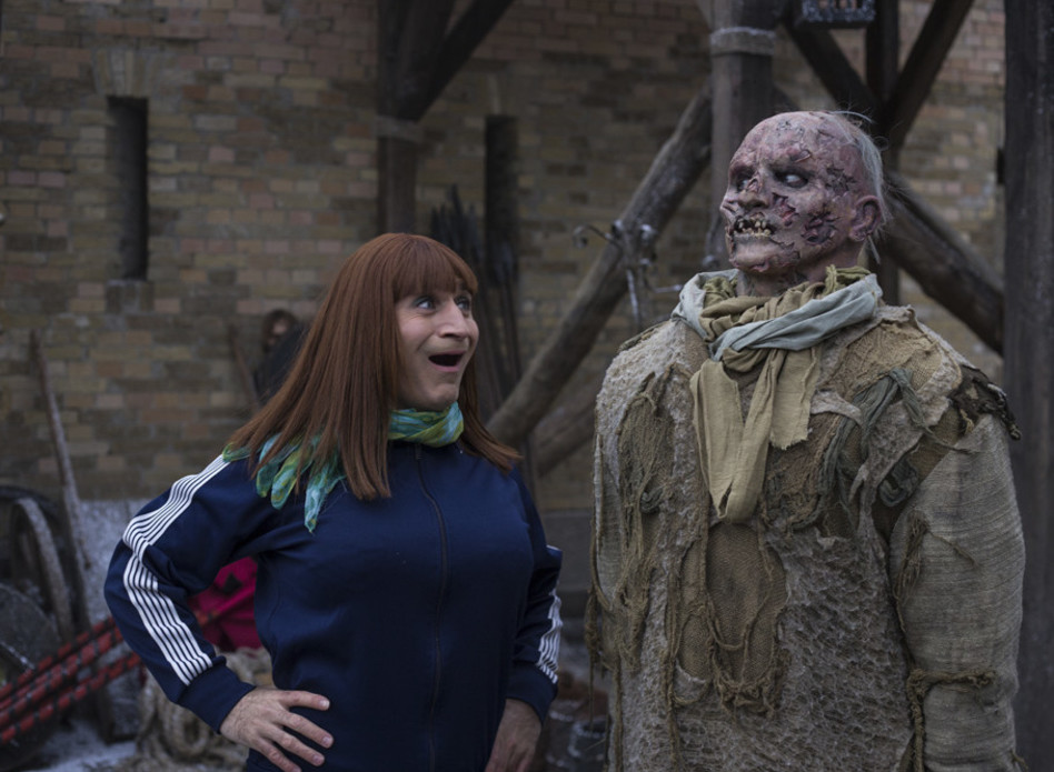 זינה לא מאמינה שהלוחם אמיתי. (צילום: סרגיי מורגונוב)