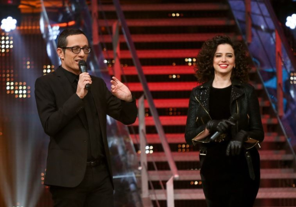 המנחים. קורין גדעון וארז טל (צילום: צילום מסך)