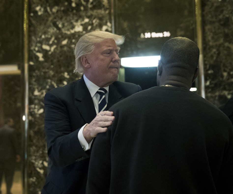 חיבוק של אחים מהשכונה