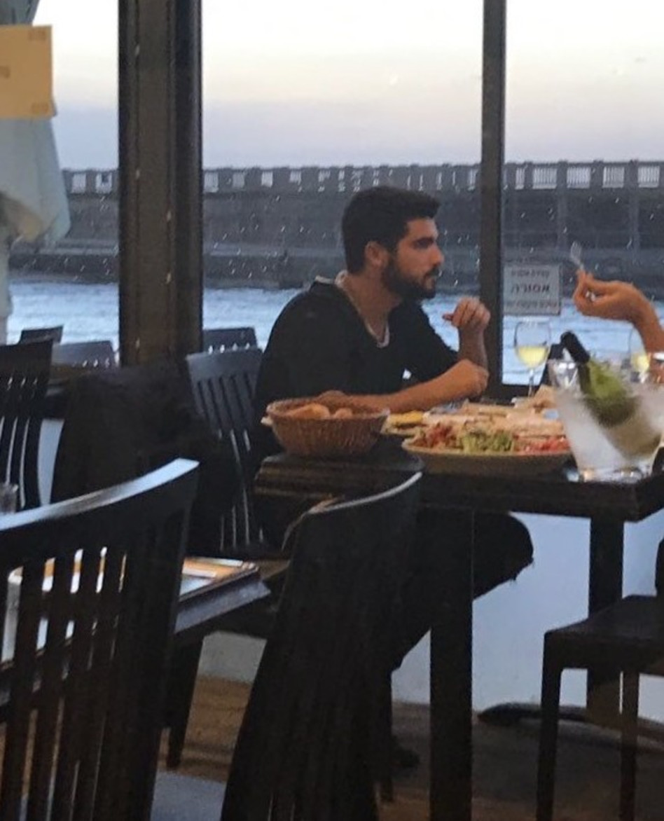 באתי לעזרת חבר