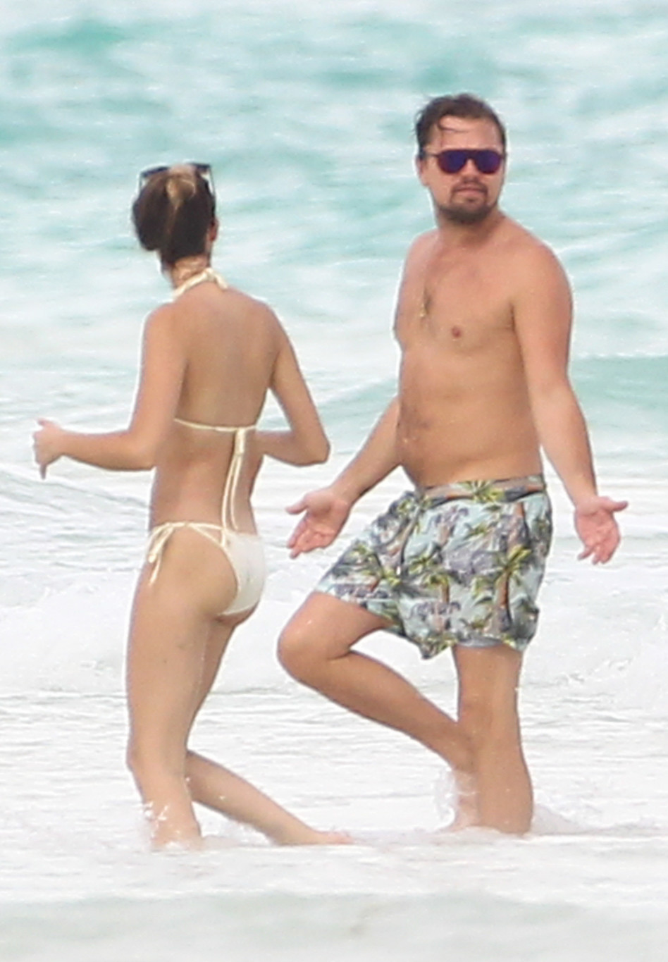 ההיא שלצידו