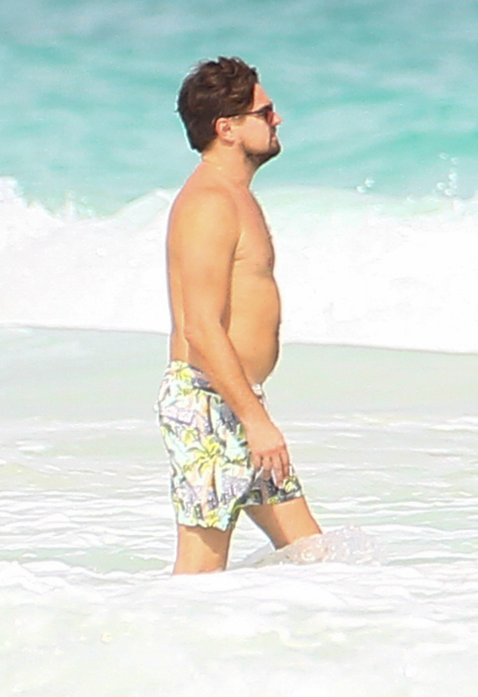 מי זה משכשך לו במים? ליאונרדו דיקפריו (צילום: splash(