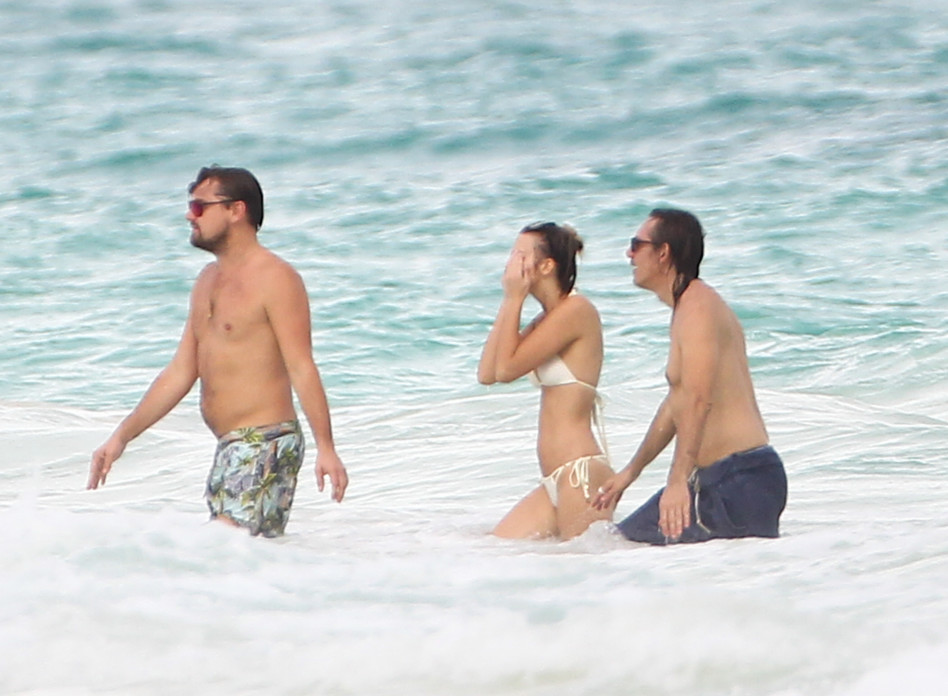 עדיין סוחף אחריו