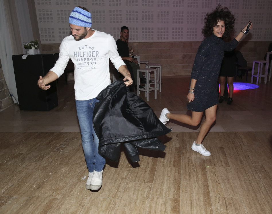 נהנים מהחופשה. אדריאנו חאובל וארבל קינן