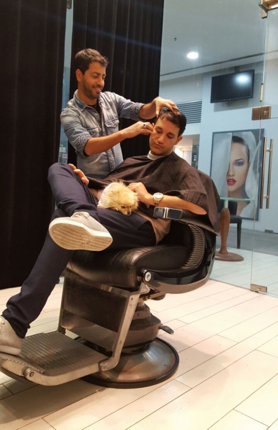 מתחילים בחיתוך הקצוות. חזי חיים