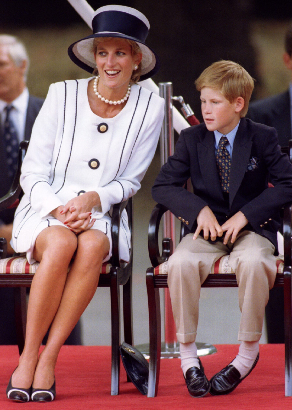 הנסיך הארי ואמו דיאנה (צילום: רויטרס)