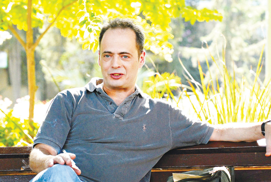 הזמר אדם (צילום: ברק פכטר)