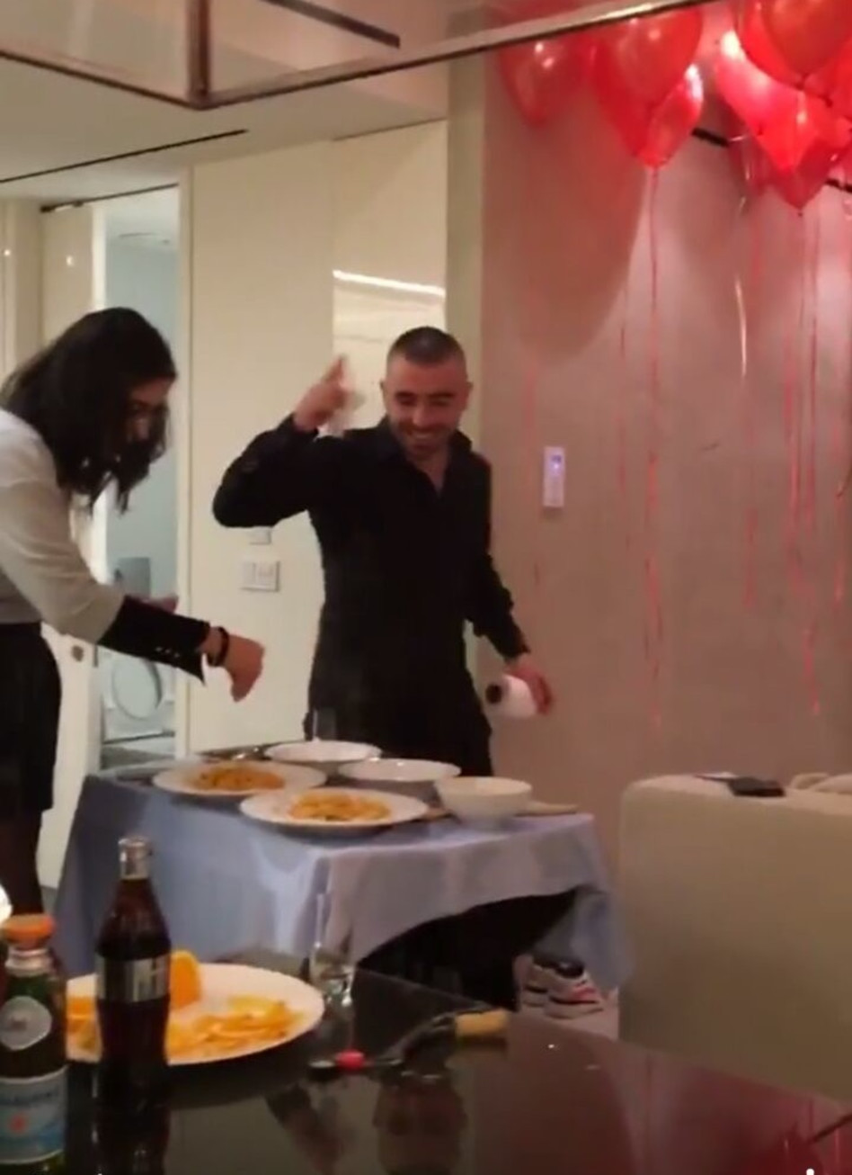 עושה של מהפכה של שמחה