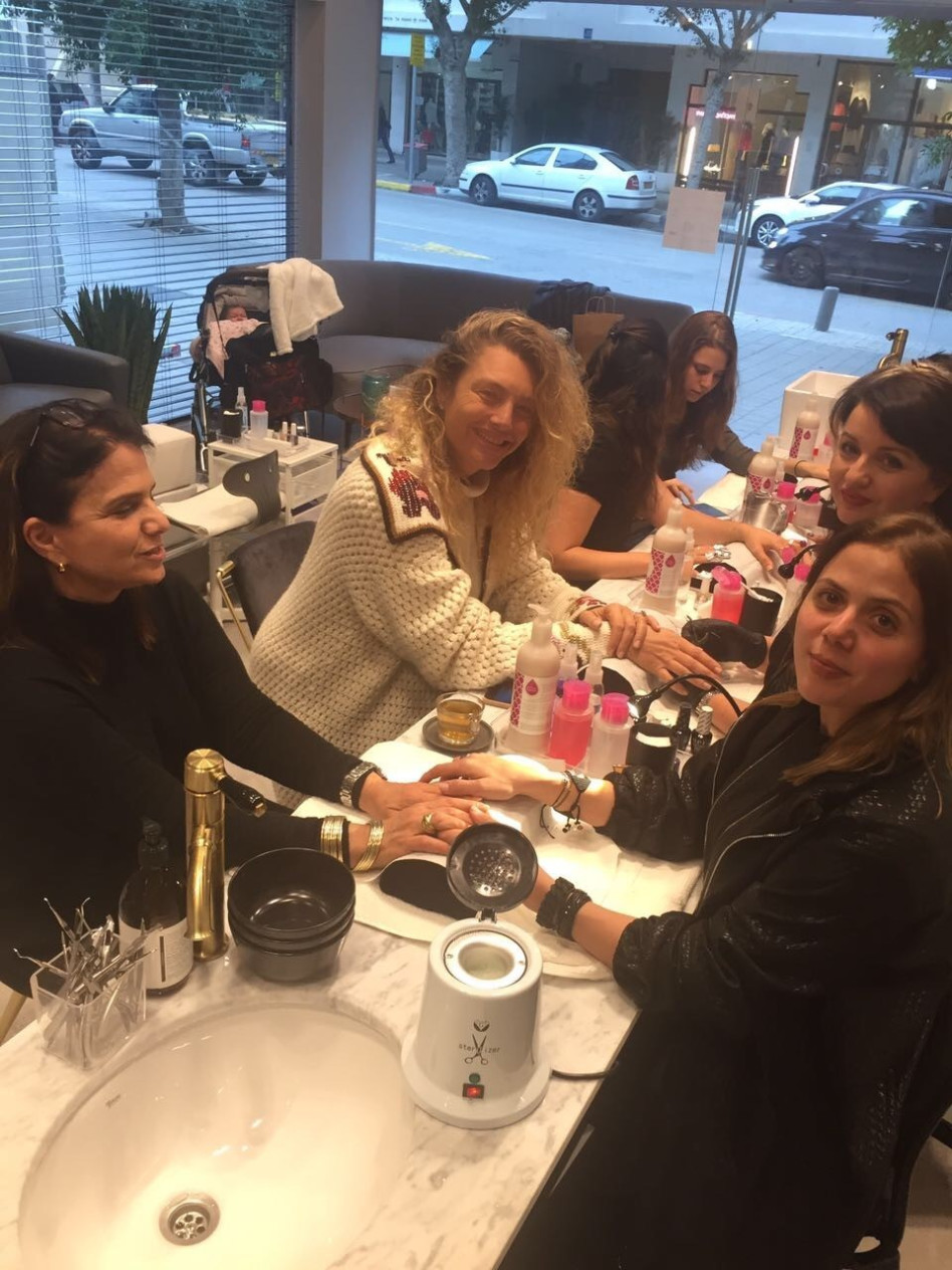 אלינור אנג'ל, מיכאלה ברקו וטלי אנג'ל (צילום: אינסטגרם)