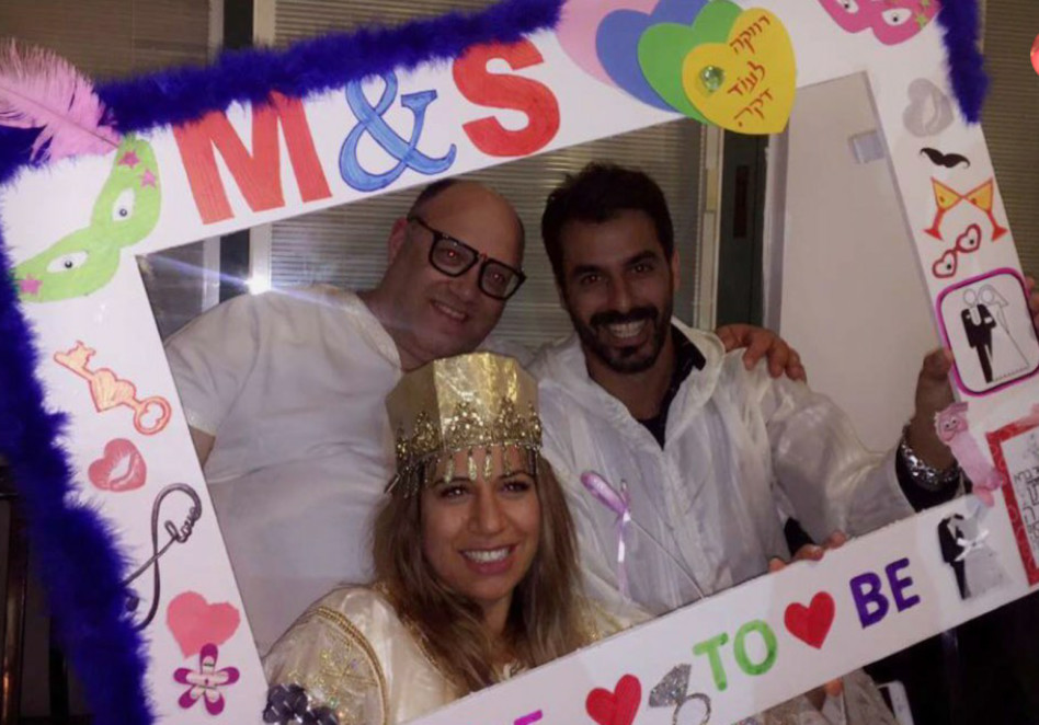 חוגגים עם המשפחה. מושיק רוט ושירן בן שושן (צילום: אינסטגרם)