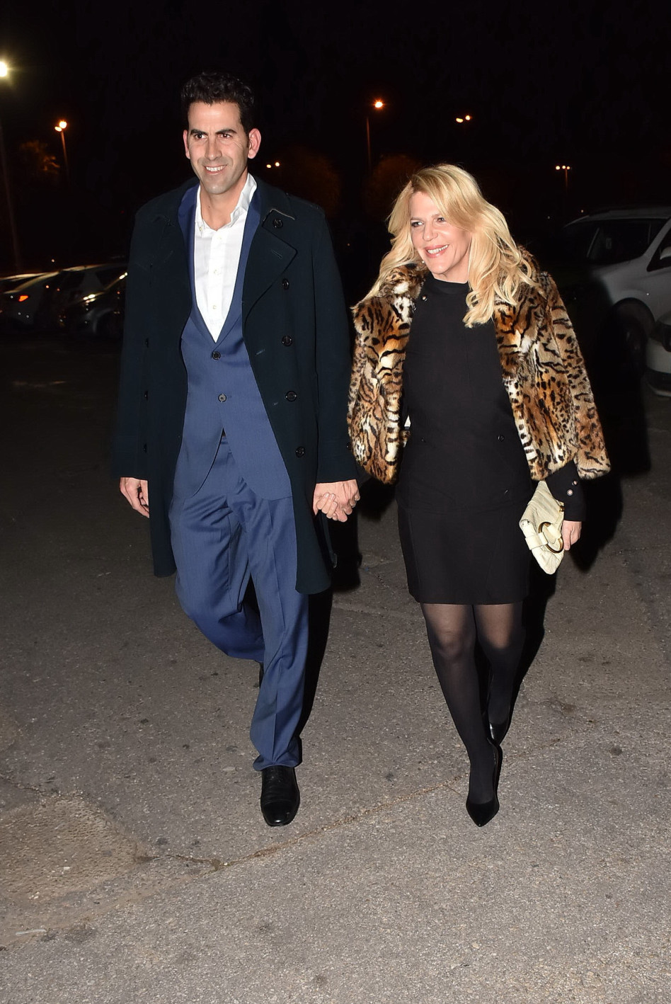 בחליפה יותר יפה משל החתן. שגב משה וסנדרה רינגלר 