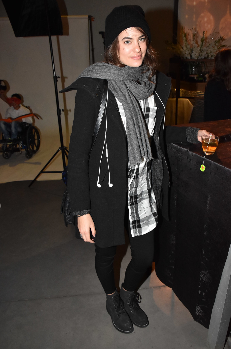 מי מחבק אותך בלילות עכשיו?