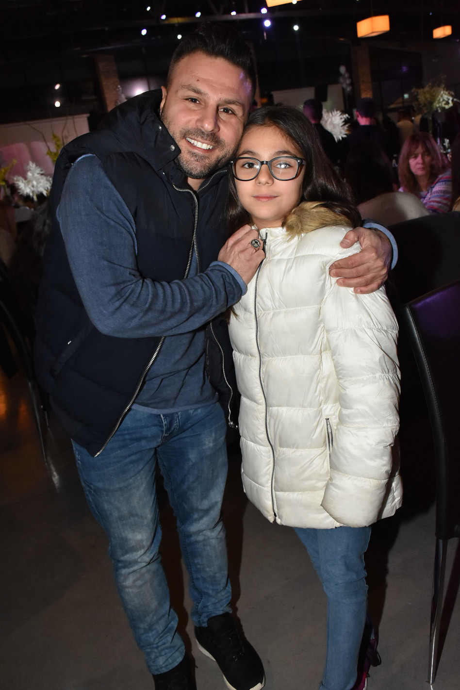 ממשיך על אדי התהילה. טיטיל ובתו