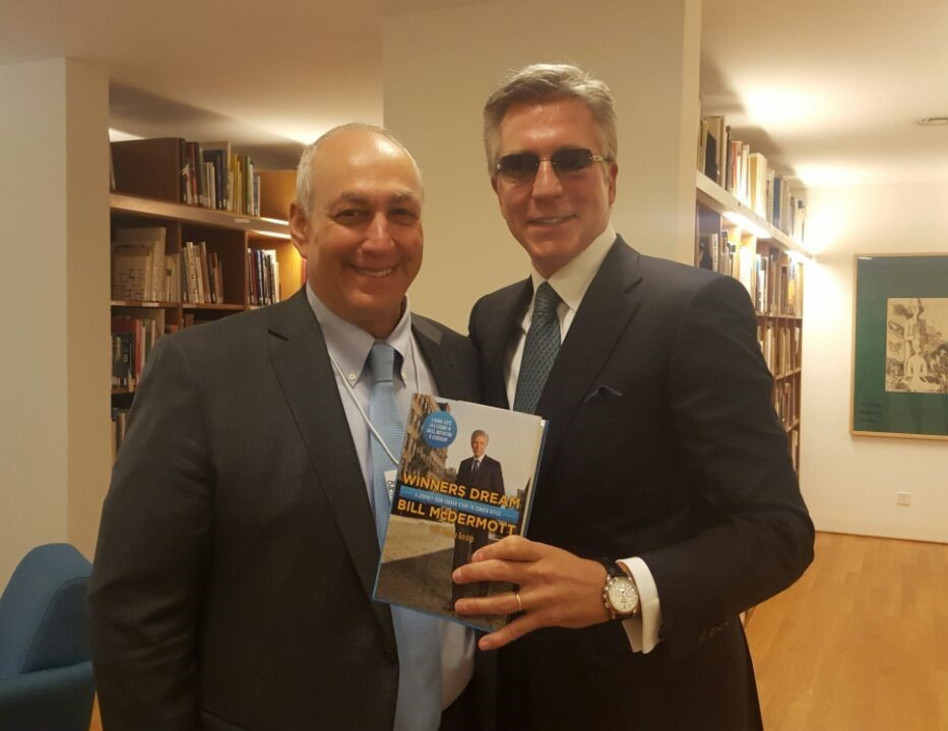 ביל מקדרמוט וחמי פרס 