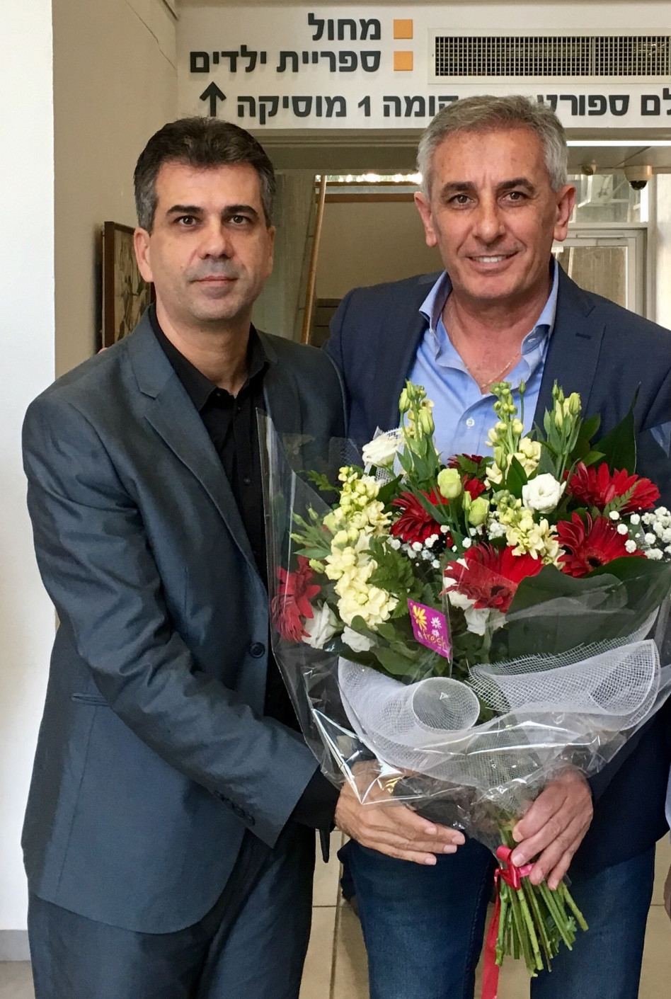 יהודה בן חמו ואלי כהן (צילום: דוברות עיריית כפר סבא)