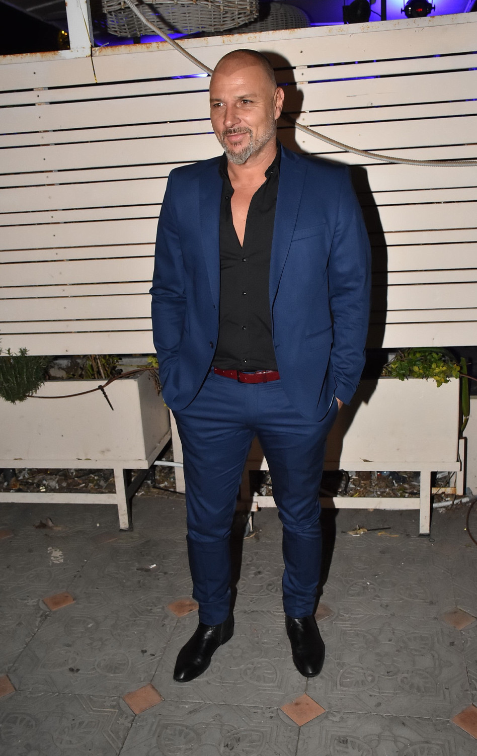 השקיע בחליפה. איציק זוהר