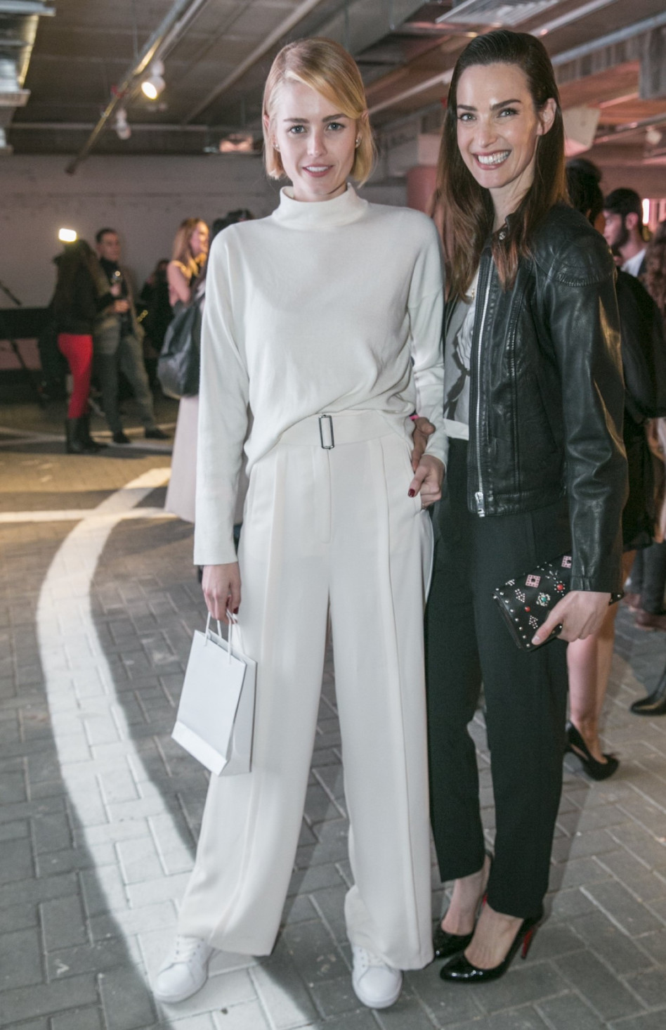 יפות וגבוהות. יעל גולדמן ושביט ויזל (צילום: ערן לם)